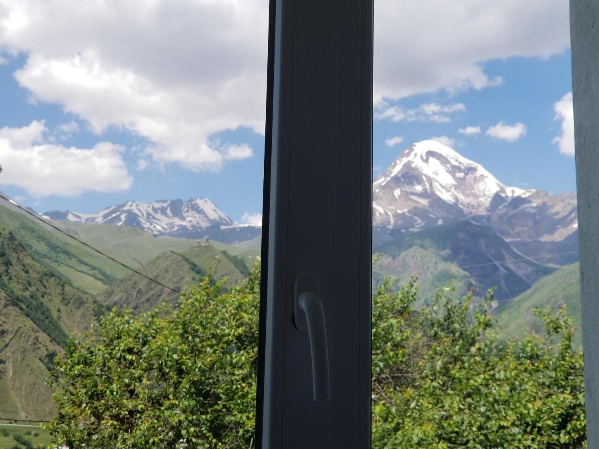 Milla Hotell Kazbegi Exteriör bild